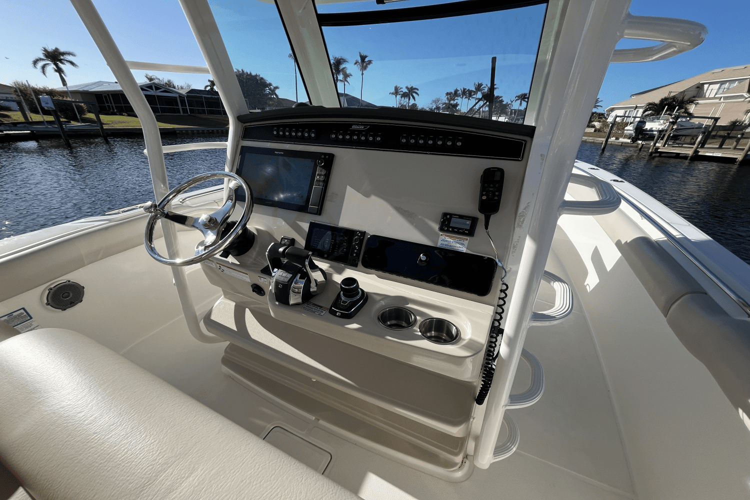 2018 Boston Whaler 330 OUTRAGE Image Thumbnail #17