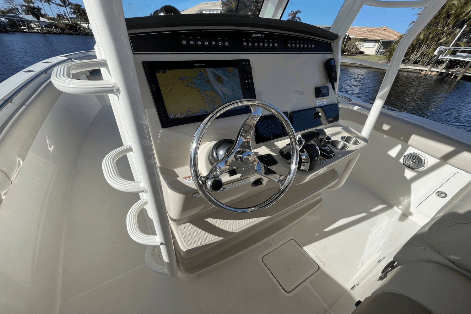 2018 Boston Whaler 330 OUTRAGE Image Thumbnail #16