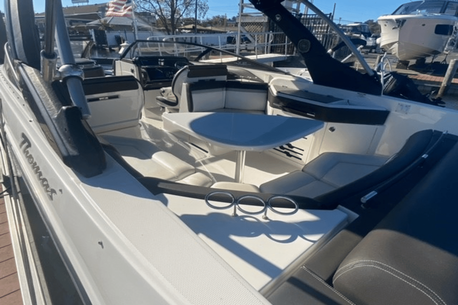 2017 Sea Ray 310 SLX Image Thumbnail #4