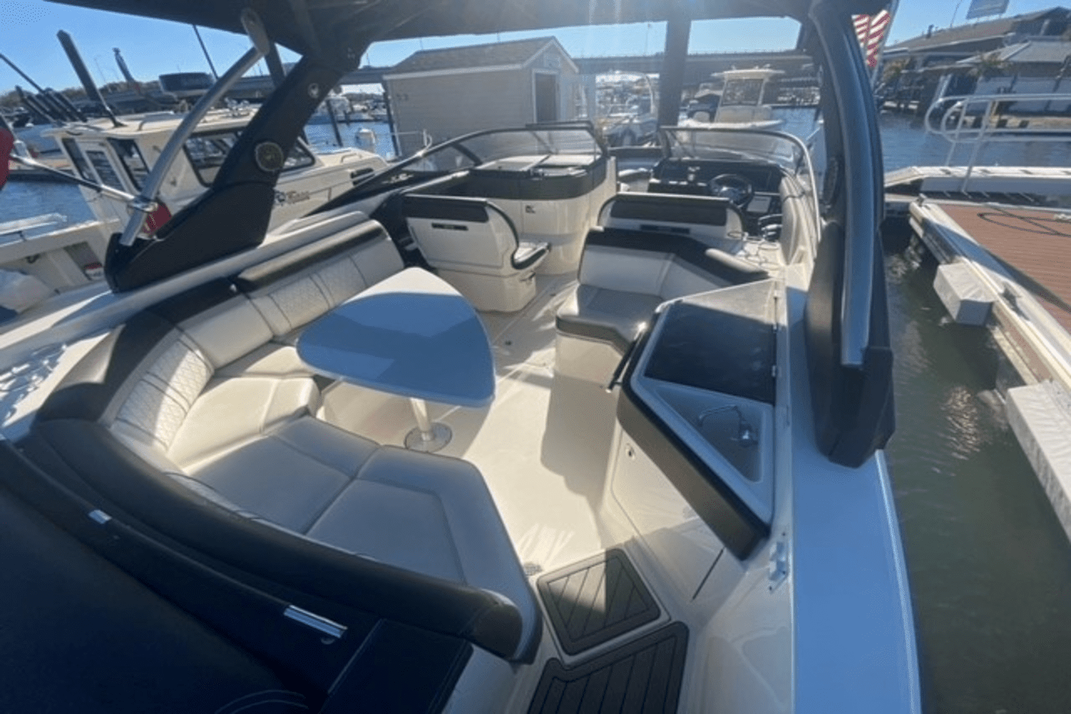 2017 Sea Ray 310 SLX Image Thumbnail #7