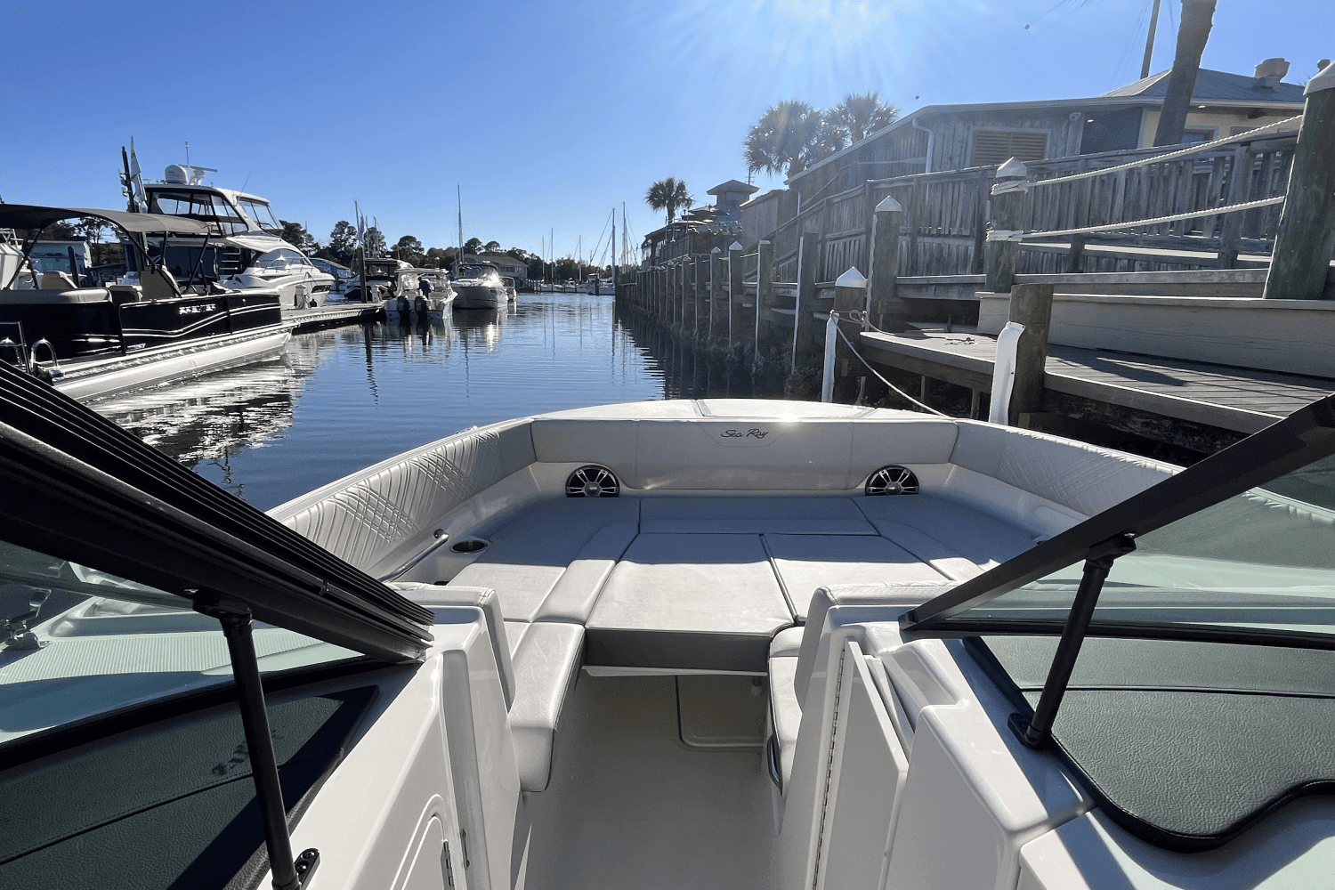 2025 Sea Ray SDX 270 Outboard Image Thumbnail #13