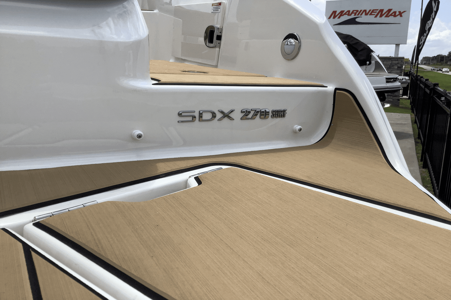 2025 Sea Ray SDX 270 Surf Image Thumbnail #29
