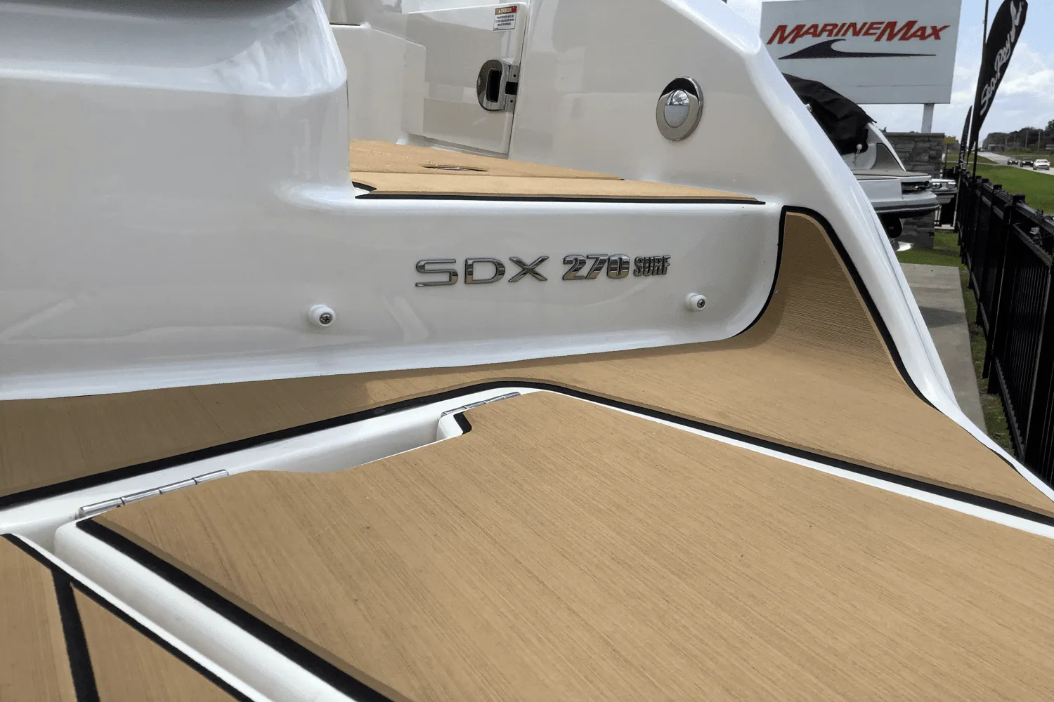 2025 Sea Ray SDX 270 Surf Image Thumbnail #29