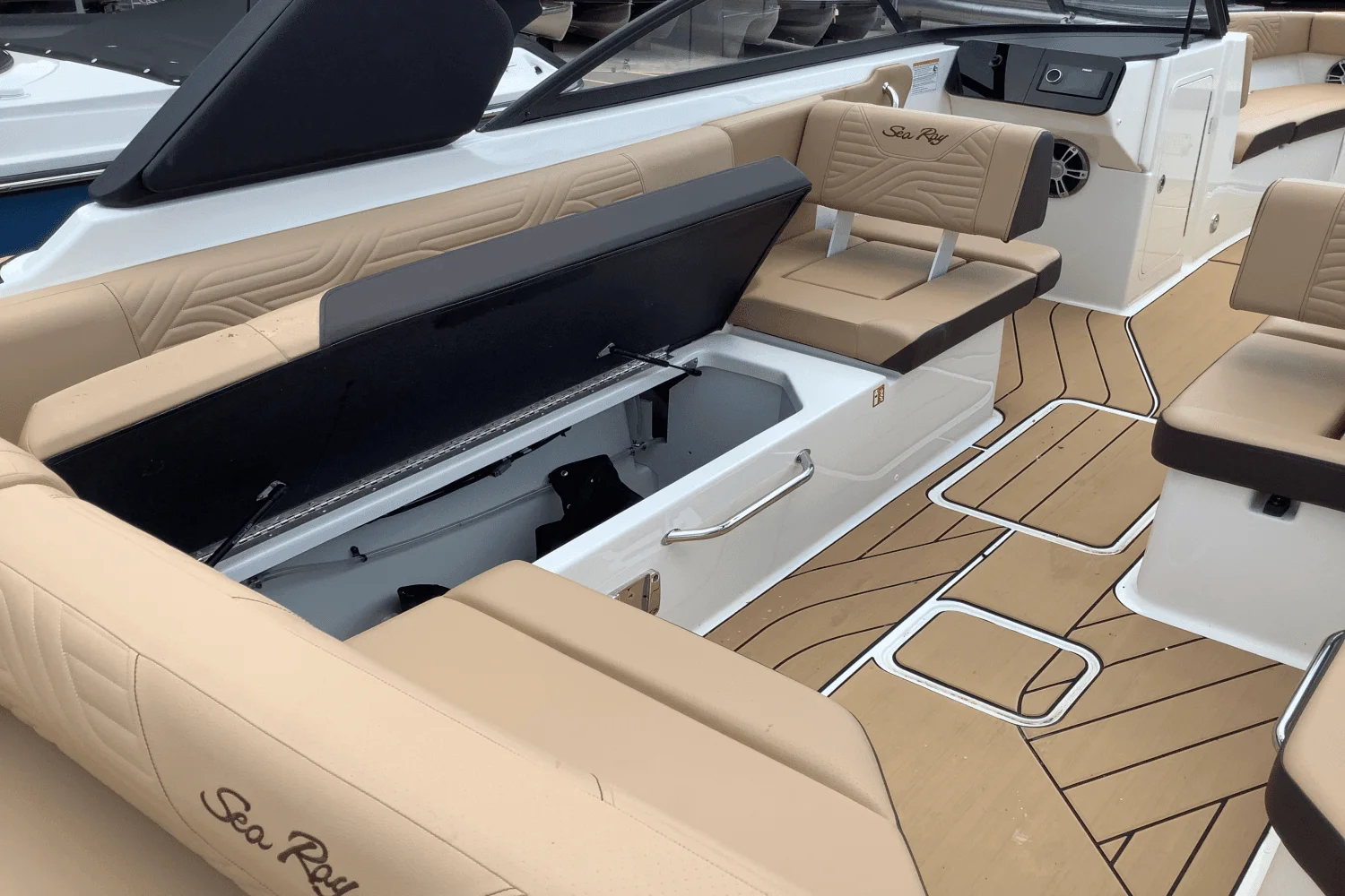 2025 Sea Ray SDX 270 Surf Image Thumbnail #25