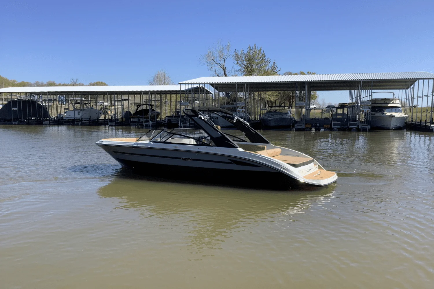 2025 Sea Ray SDX 270 Surf Image Thumbnail #3