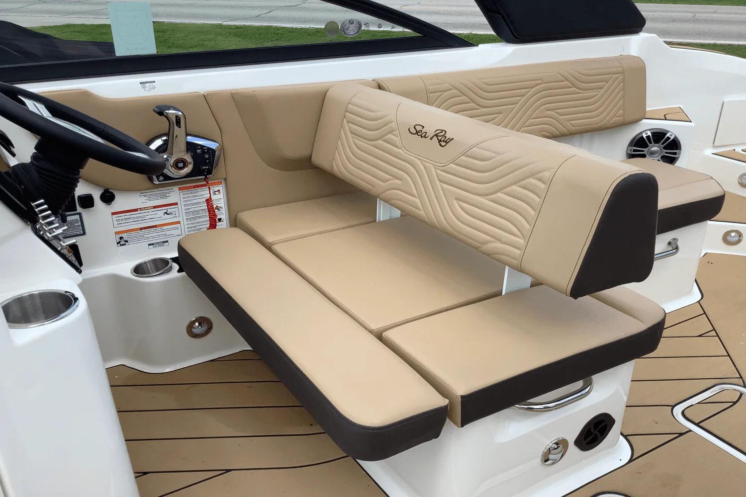 2025 Sea Ray SDX 270 Surf Image Thumbnail #16