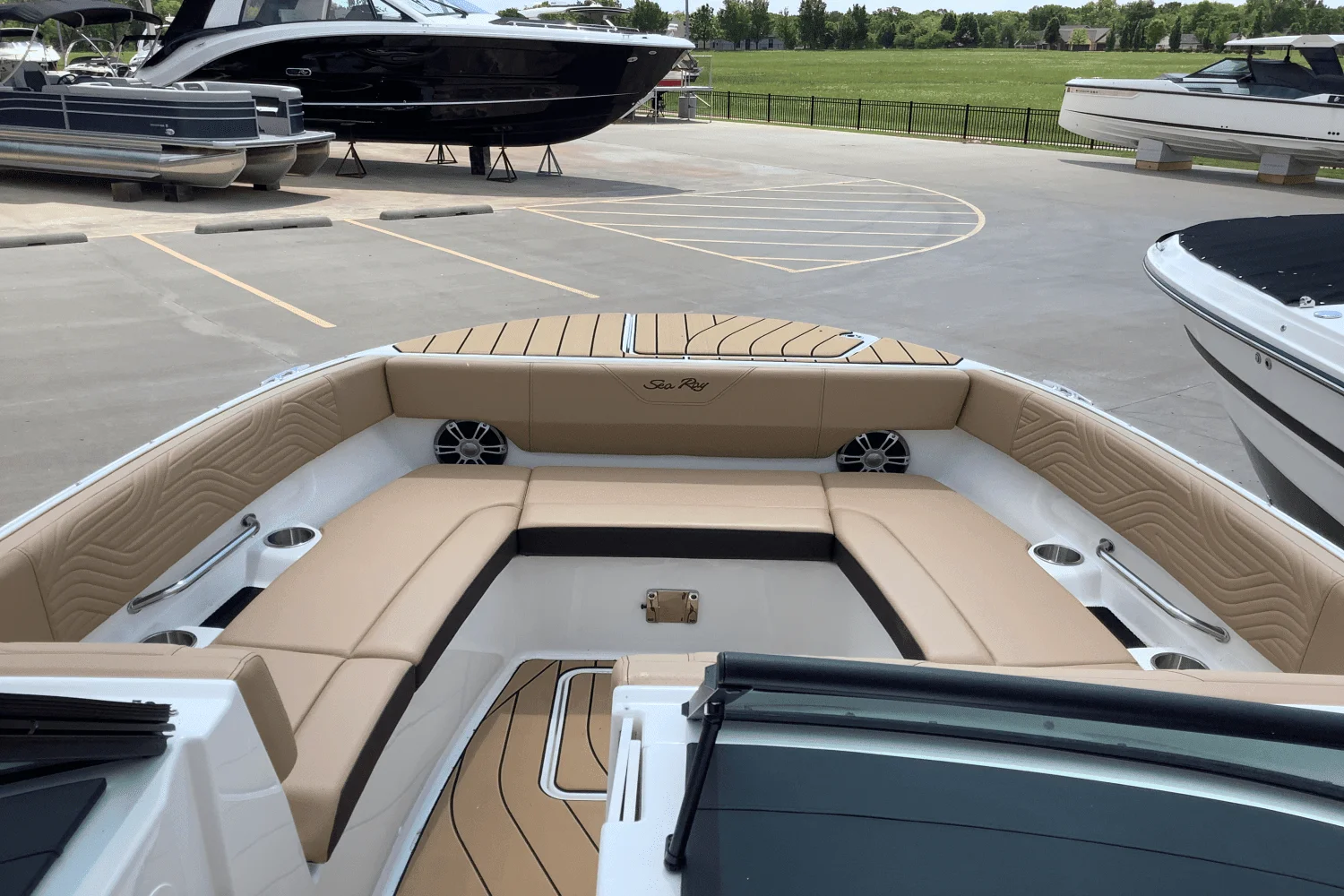 2025 Sea Ray SDX 270 Surf Image Thumbnail #5