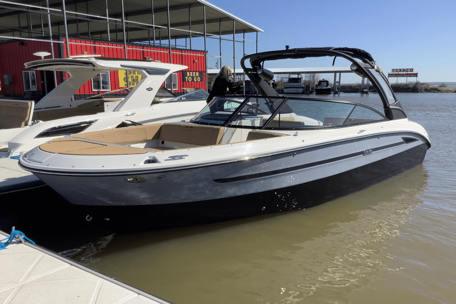 2025 Sea Ray SDX 270 Surf Image Thumbnail #2