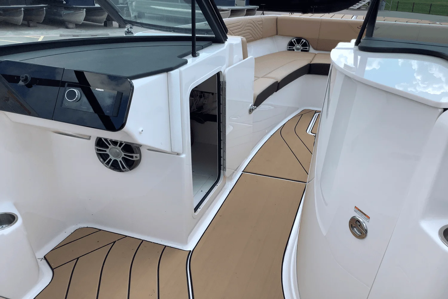 2025 Sea Ray SDX 270 Surf Image Thumbnail #10