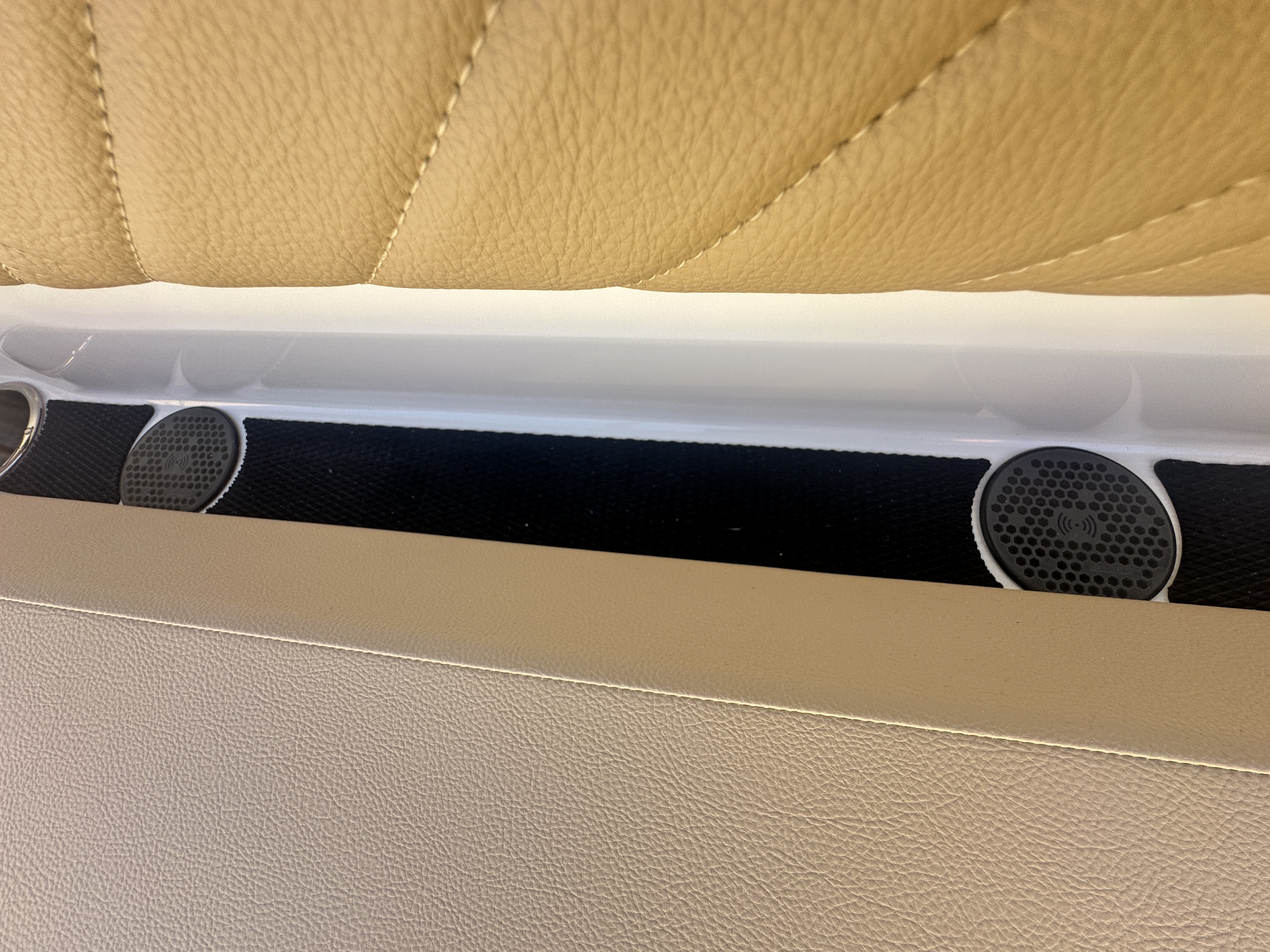 2025 Sea Ray SDX 270 Outboard Image Thumbnail #22