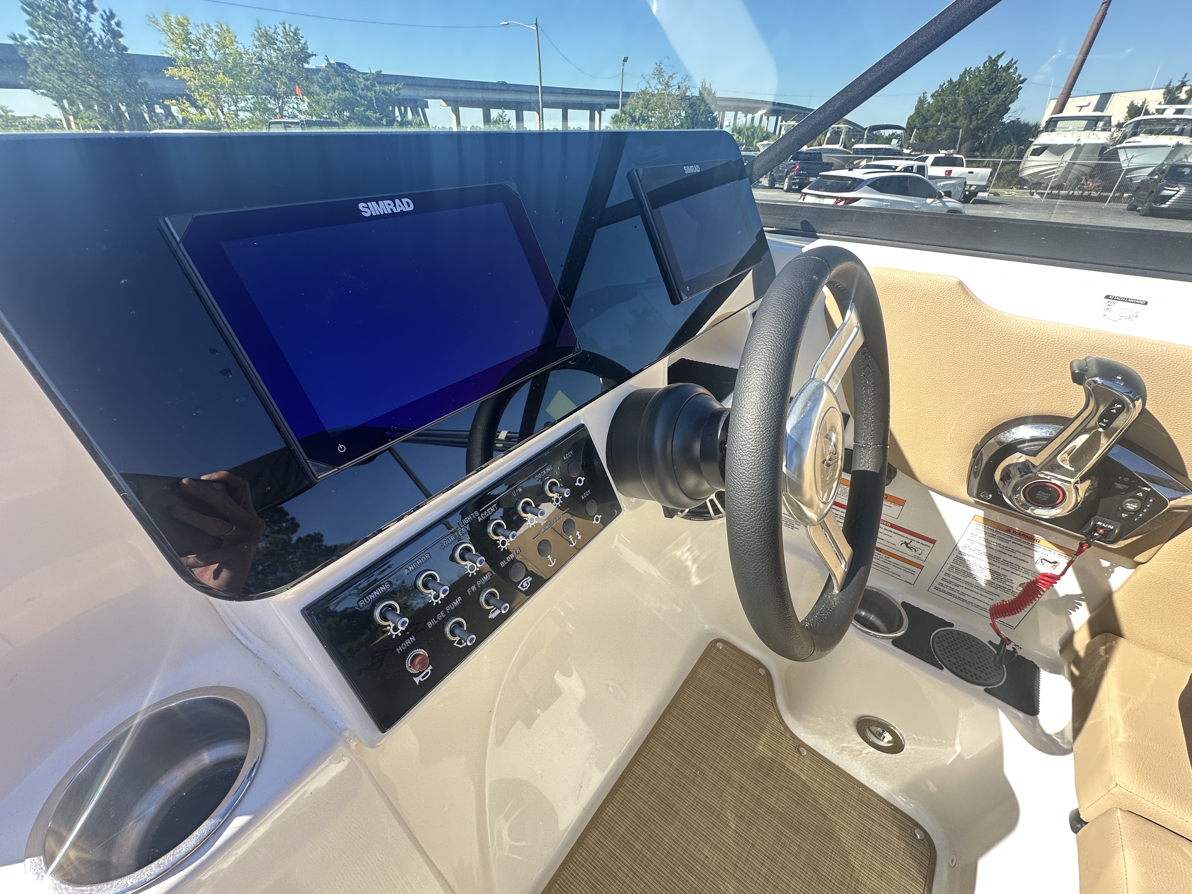 2025 Sea Ray SDX 270 Outboard Image Thumbnail #15