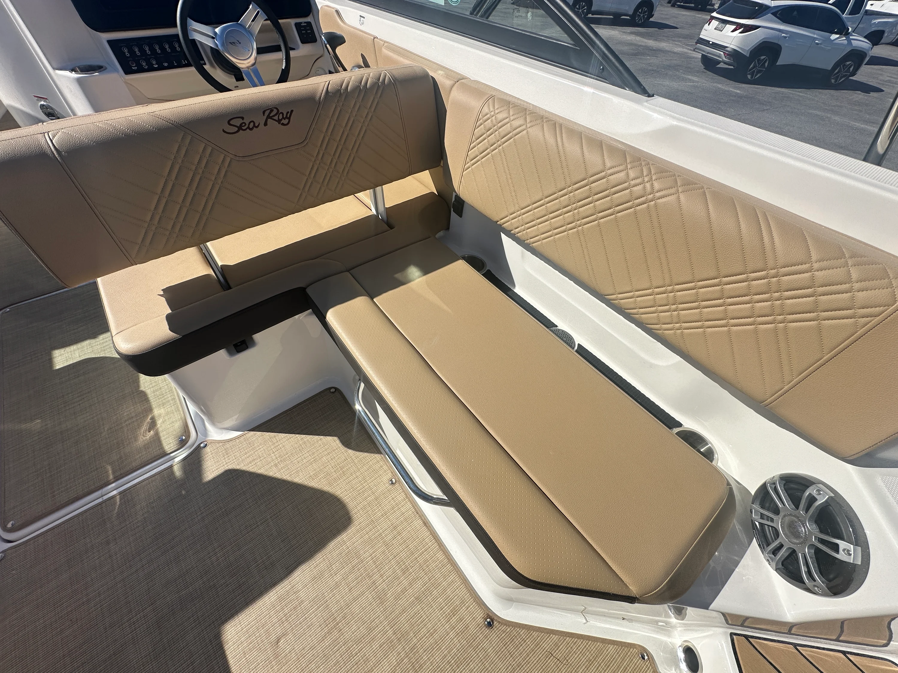 2025 Sea Ray SDX 270 Outboard Image Thumbnail #21