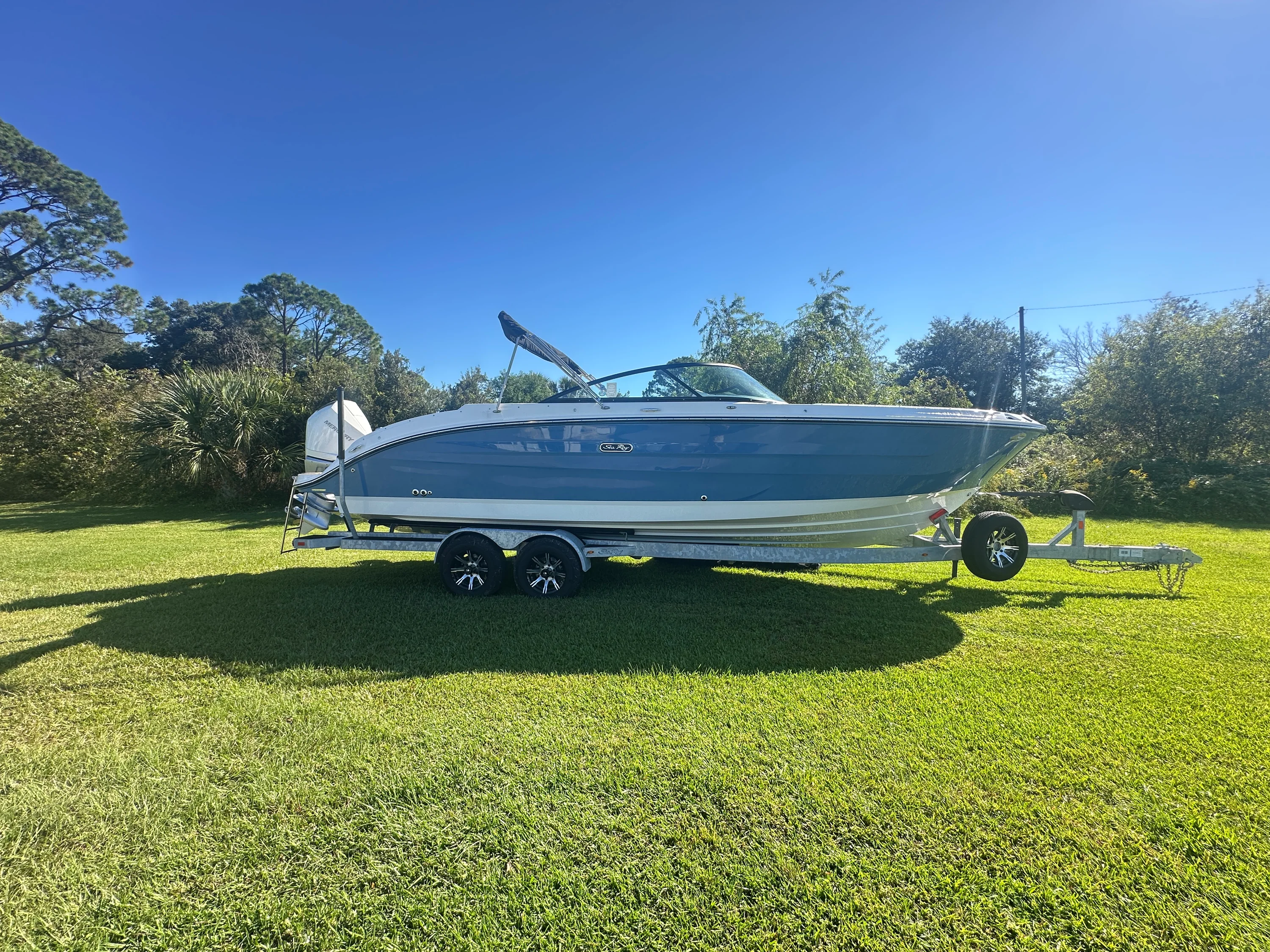 2025 Sea Ray SDX 270 Outboard Image Thumbnail #0