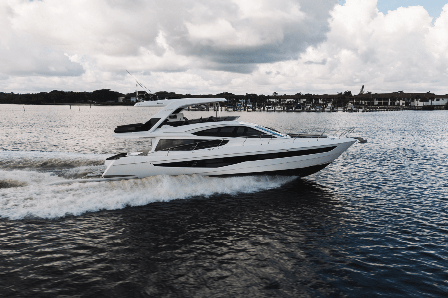 2022 Galeon
                                                             550 FLY Image Thumbnail #8