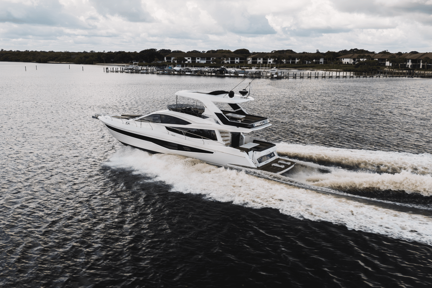 2022 Galeon
                                                             550 FLY Image Thumbnail #4