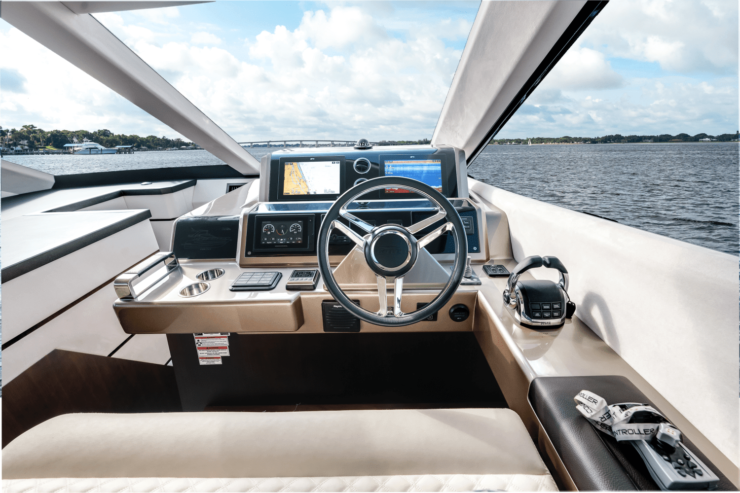 2022 Galeon
                                                             550 FLY Image Thumbnail #37