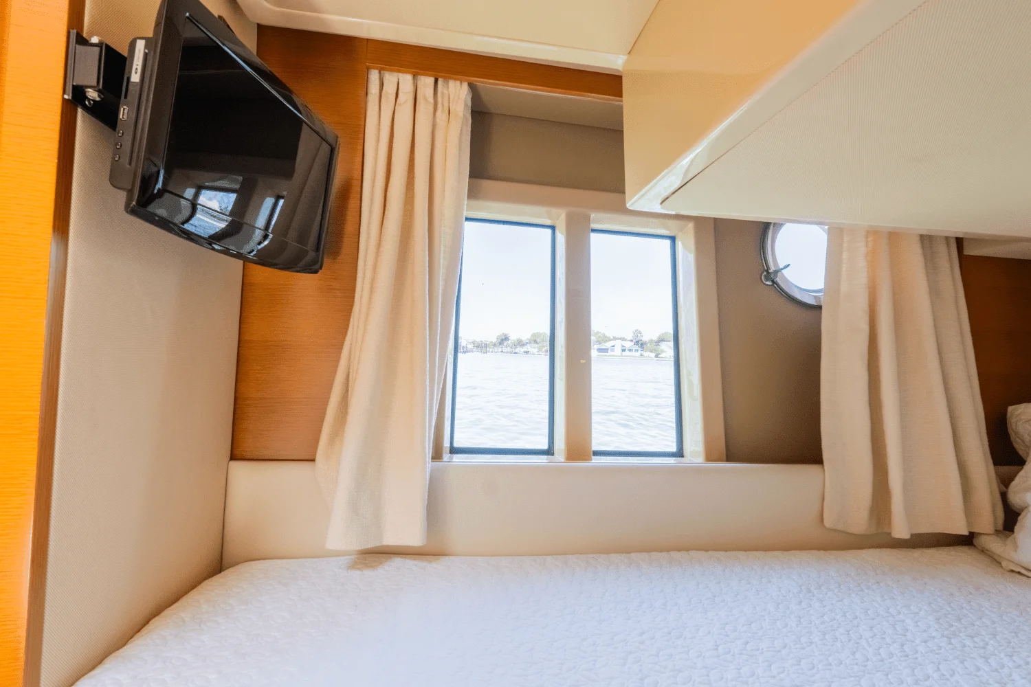 2012 Azimut 40 FLYBRIDGE Image Thumbnail #30