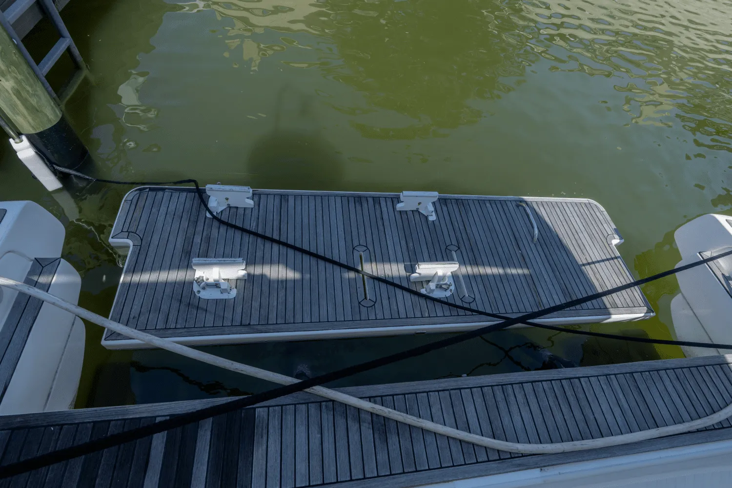 2012 Azimut 40 FLYBRIDGE Image Thumbnail #17