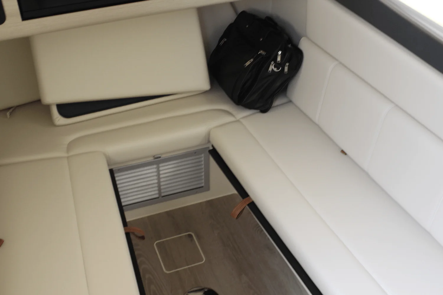 2025 Scout 400 LXF Image Thumbnail #41