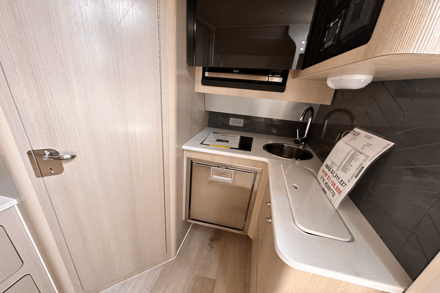 2025 Scout 400 LXF Image Thumbnail #39