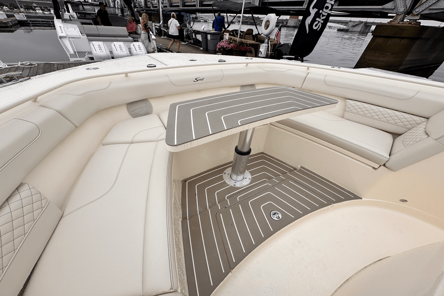 2025 Scout 400 LXF Image Thumbnail #32