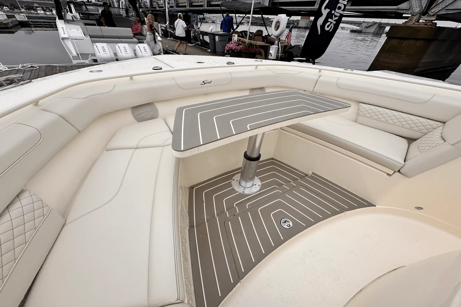 2025 Scout 400 LXF Image Thumbnail #32