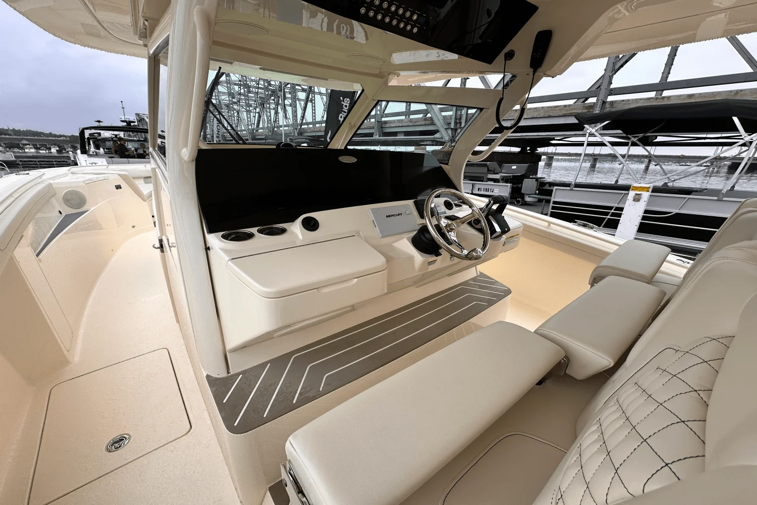 2025 Scout 400 LXF Image Thumbnail #22