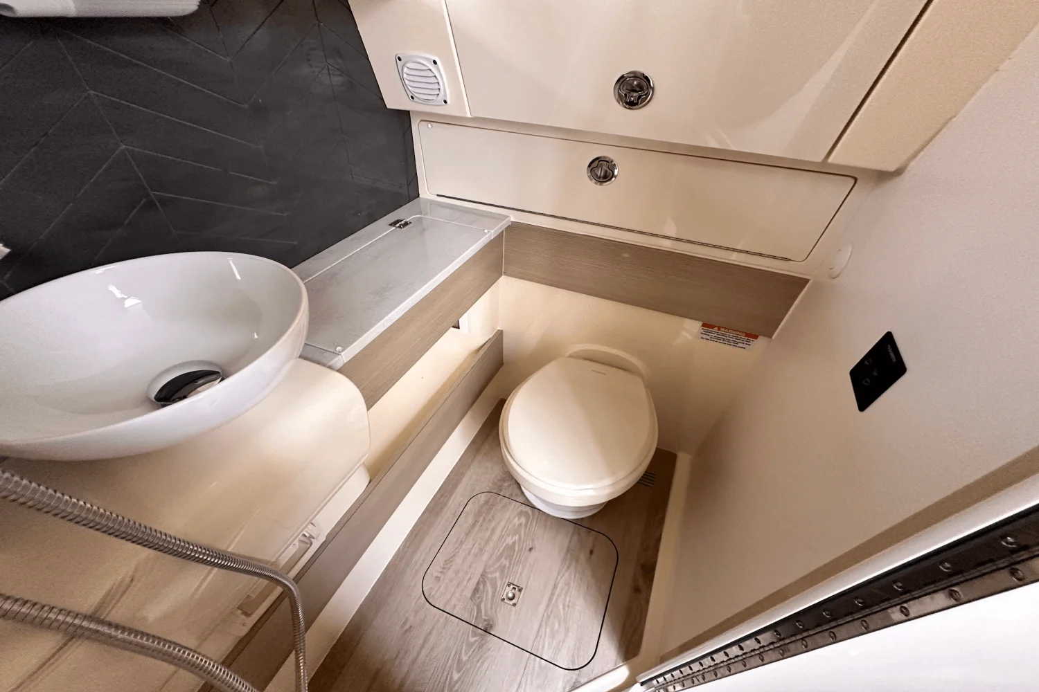 2025 Scout 400 LXF Image Thumbnail #42