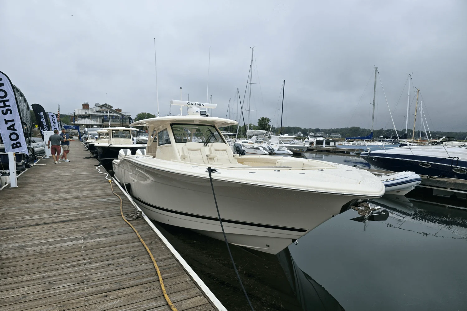 2025 Scout 400 LXF Image Thumbnail #1