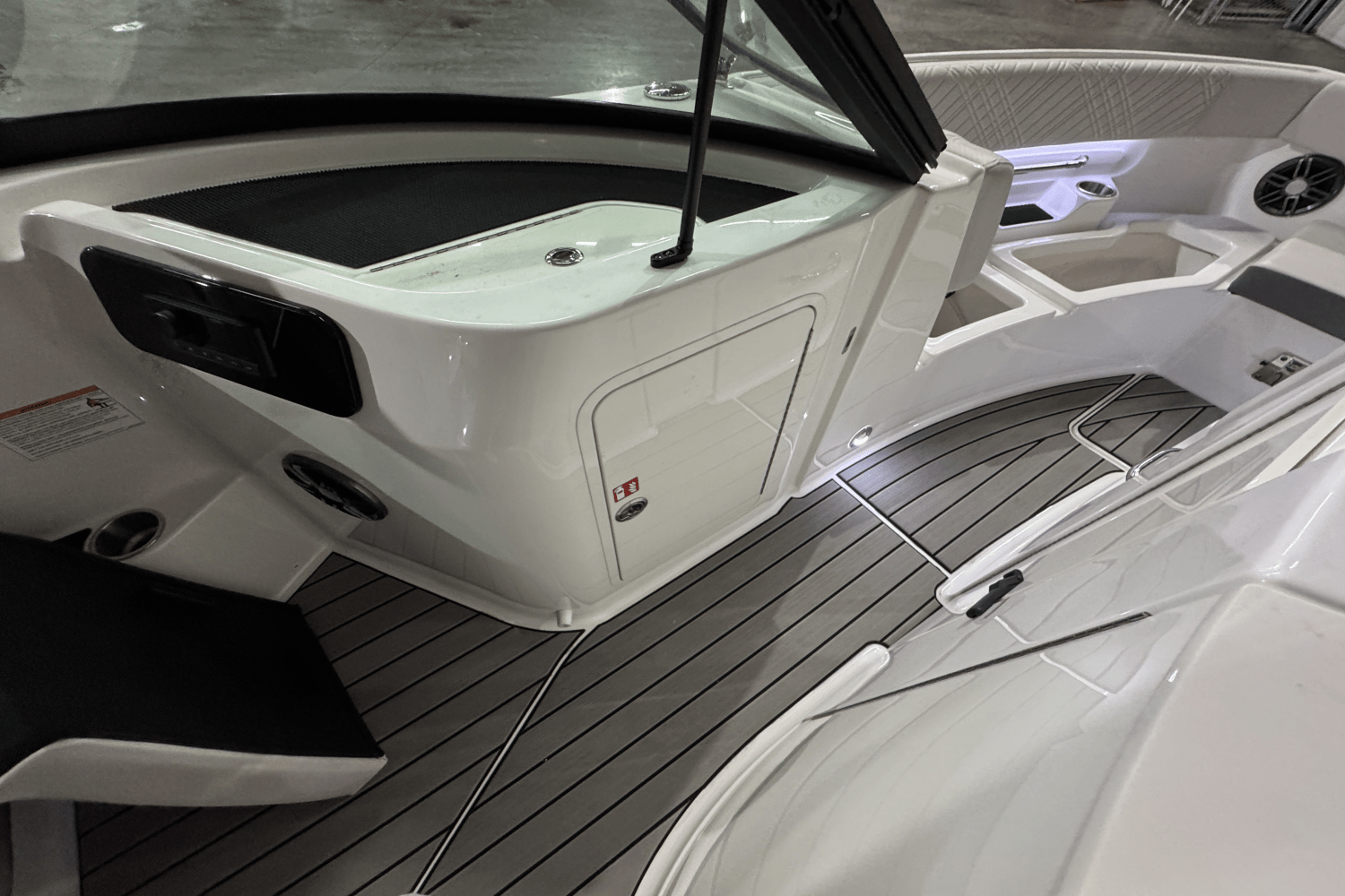 2025 Sea Ray SDX 250 Surf Image Thumbnail #37