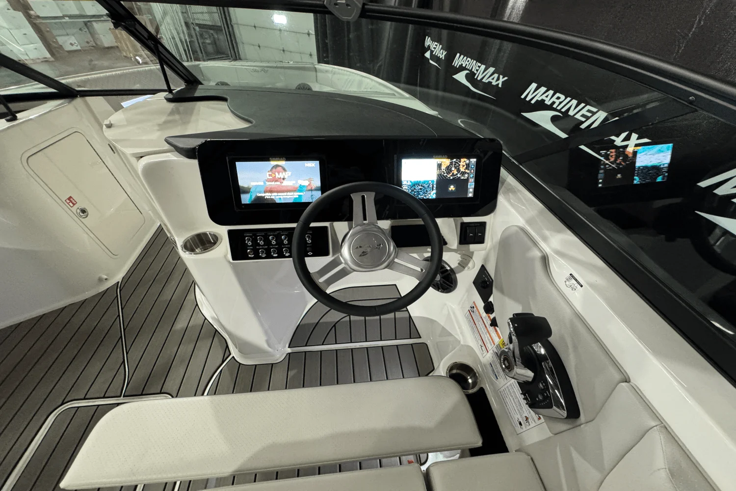 2025 Sea Ray SDX 250 Surf Image Thumbnail #30