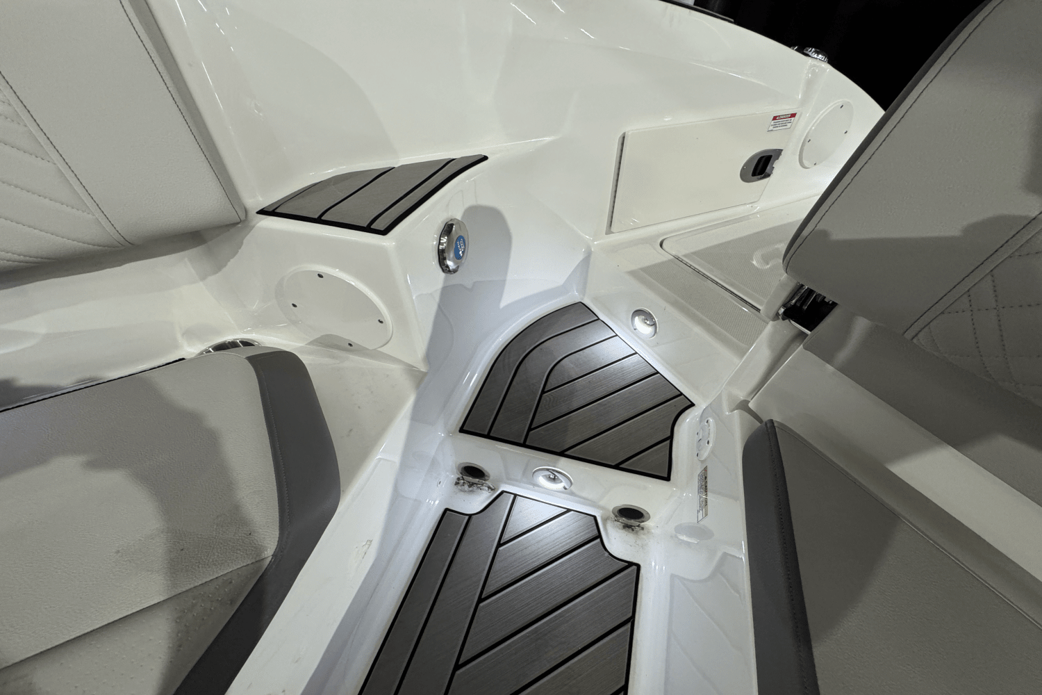 2025 Sea Ray SDX 250 Surf Image Thumbnail #14