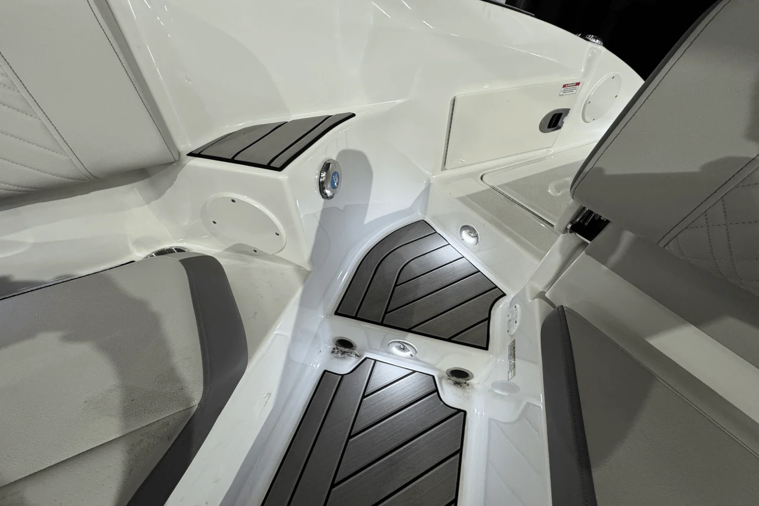 2025 Sea Ray SDX 250 Surf Image Thumbnail #14