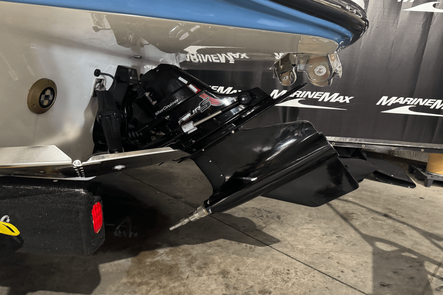 2025 Sea Ray SDX 250 Surf Image Thumbnail #5