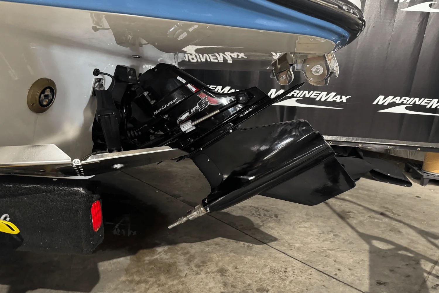 2025 Sea Ray SDX 250 Surf Image Thumbnail #5