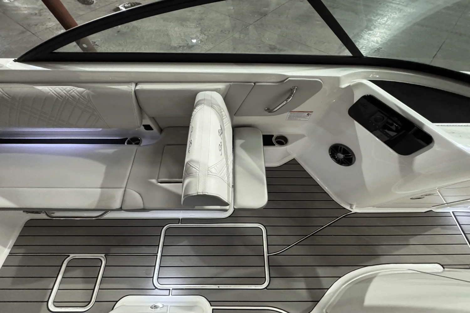 2025 Sea Ray SDX 250 Surf Image Thumbnail #25