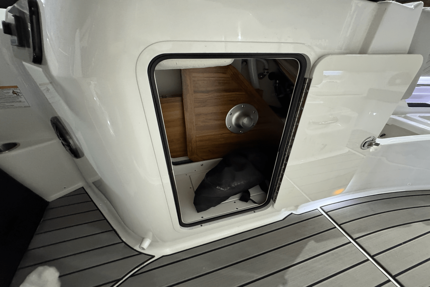 2025 Sea Ray SDX 250 Surf Image Thumbnail #38