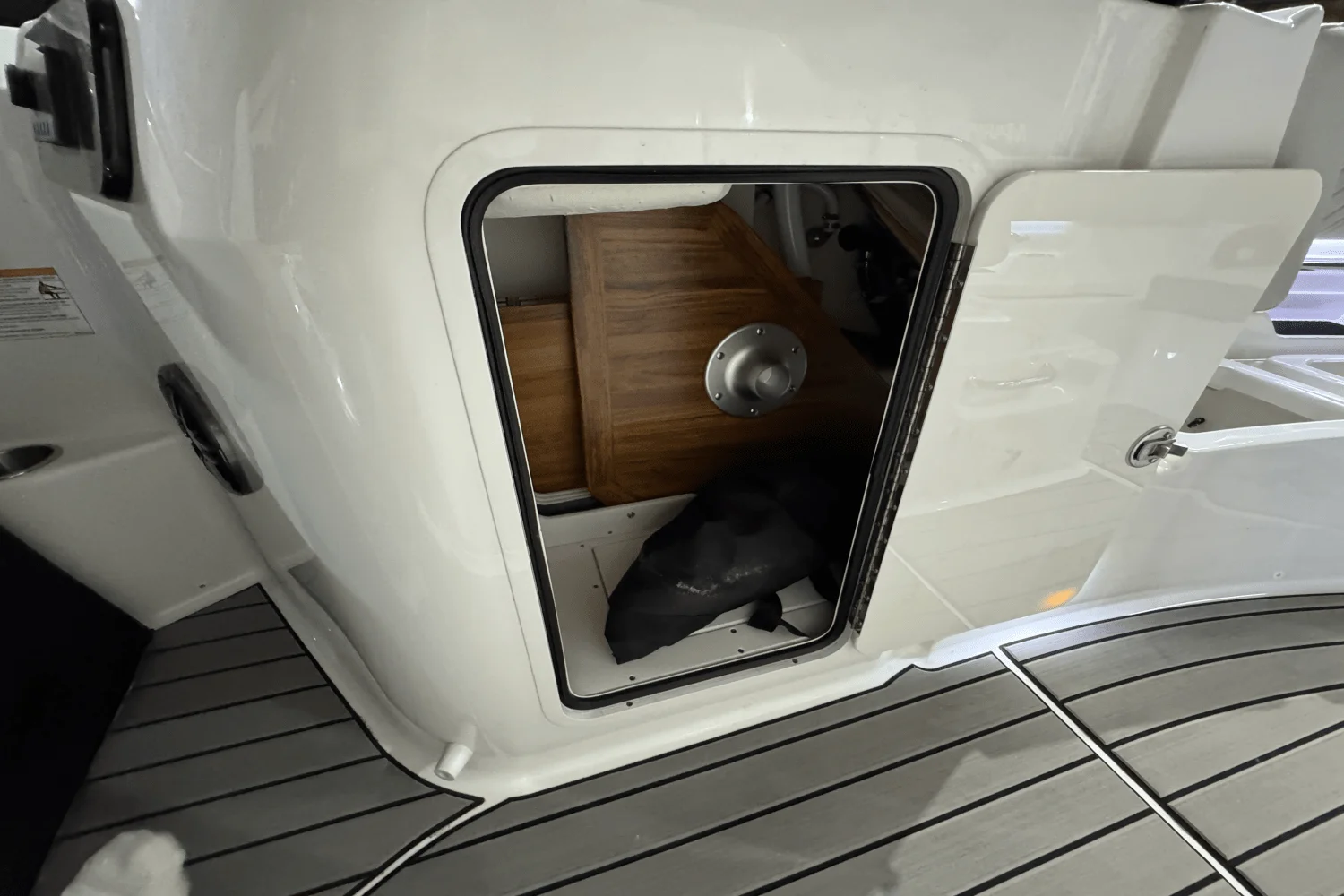 2025 Sea Ray SDX 250 Surf Image Thumbnail #38