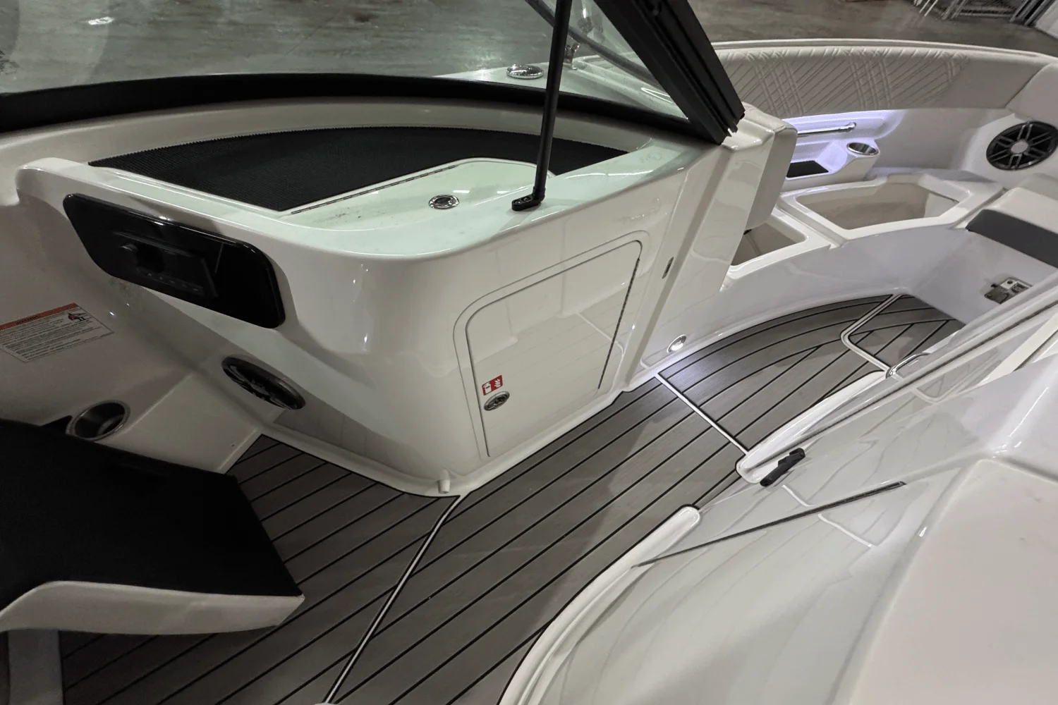 2025 Sea Ray SDX 250 Surf Image Thumbnail #37