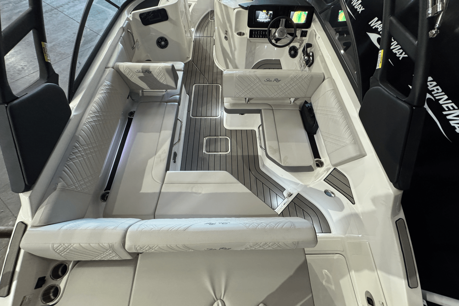 2025 Sea Ray SDX 250 Surf Image Thumbnail #13