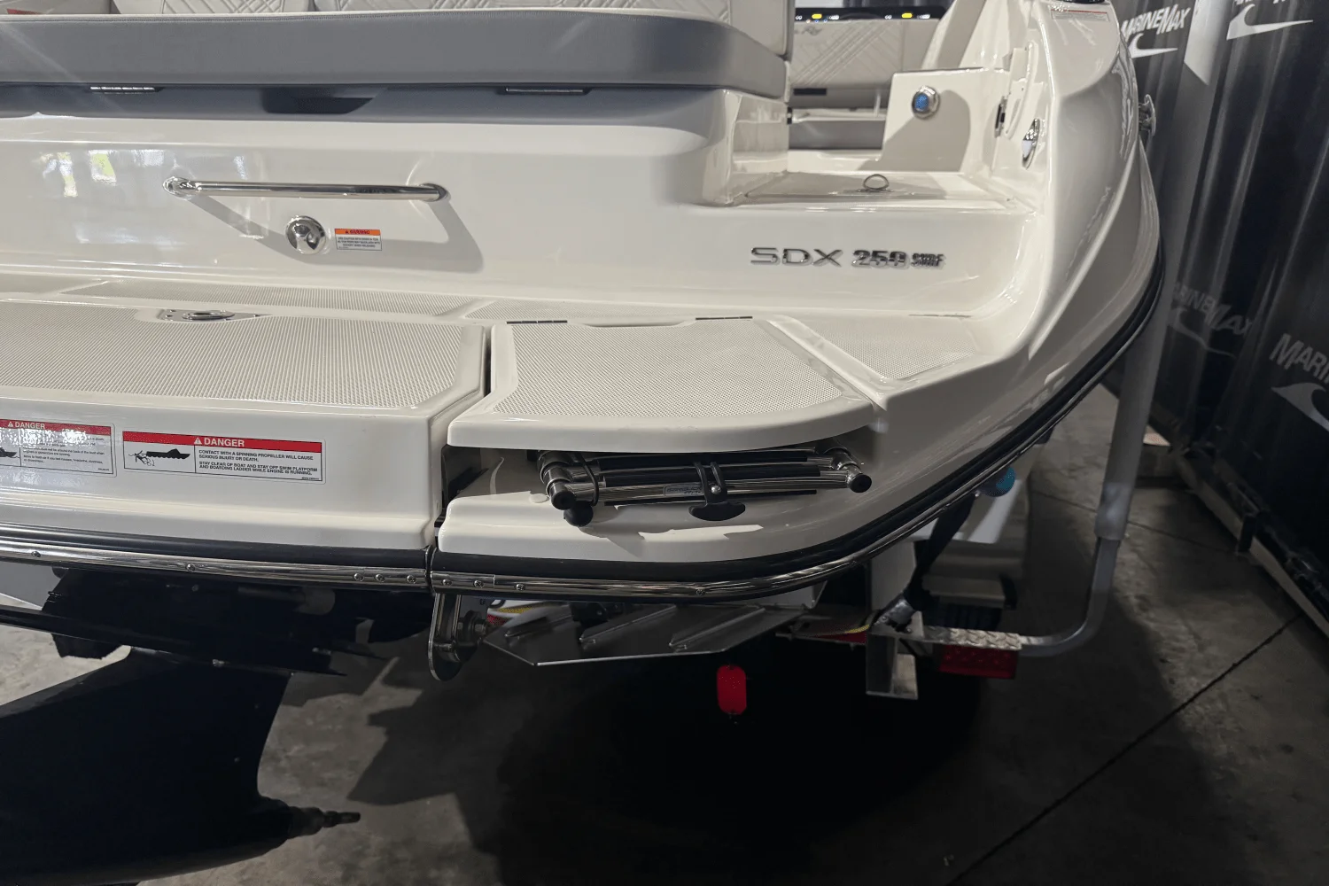 2025 Sea Ray SDX 250 Surf Image Thumbnail #6