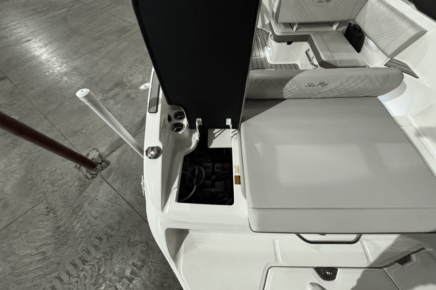 2025 Sea Ray SDX 250 Surf Image Thumbnail #9
