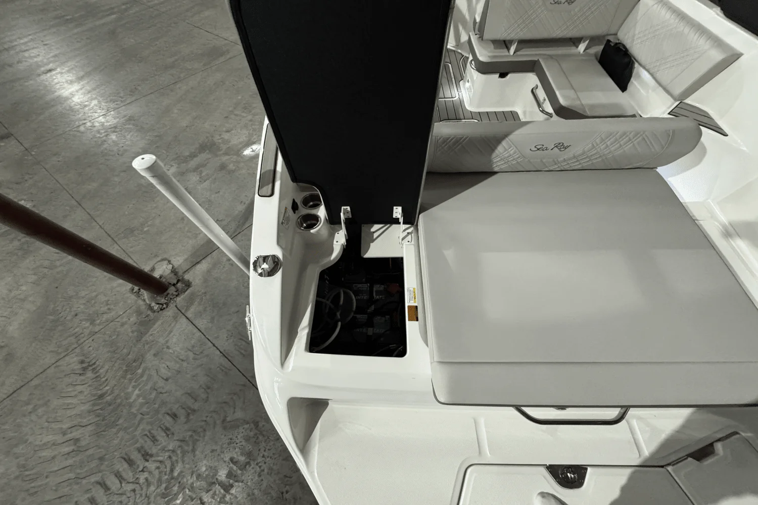 2025 Sea Ray SDX 250 Surf Image Thumbnail #9