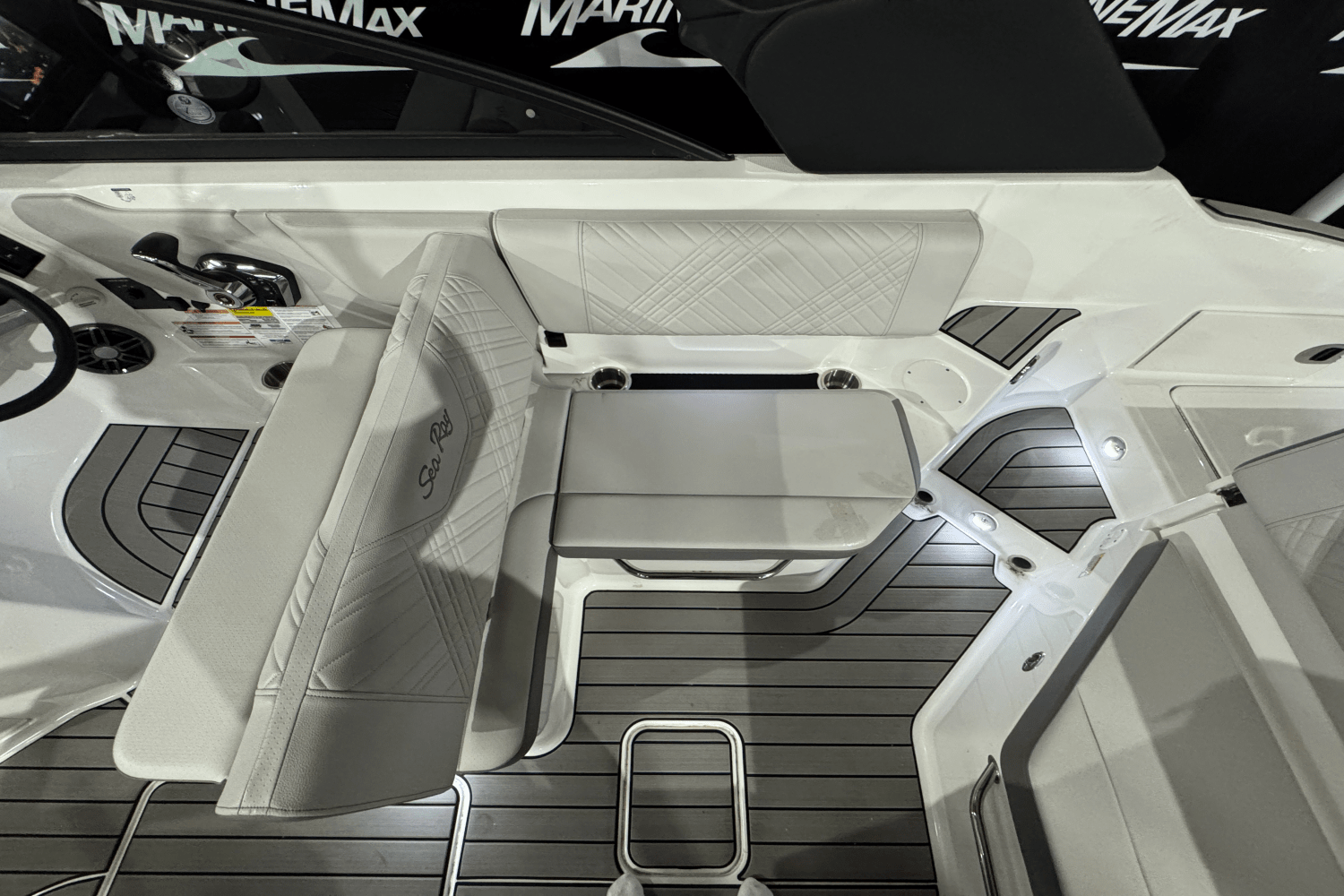 2025 Sea Ray SDX 250 Surf Image Thumbnail #20