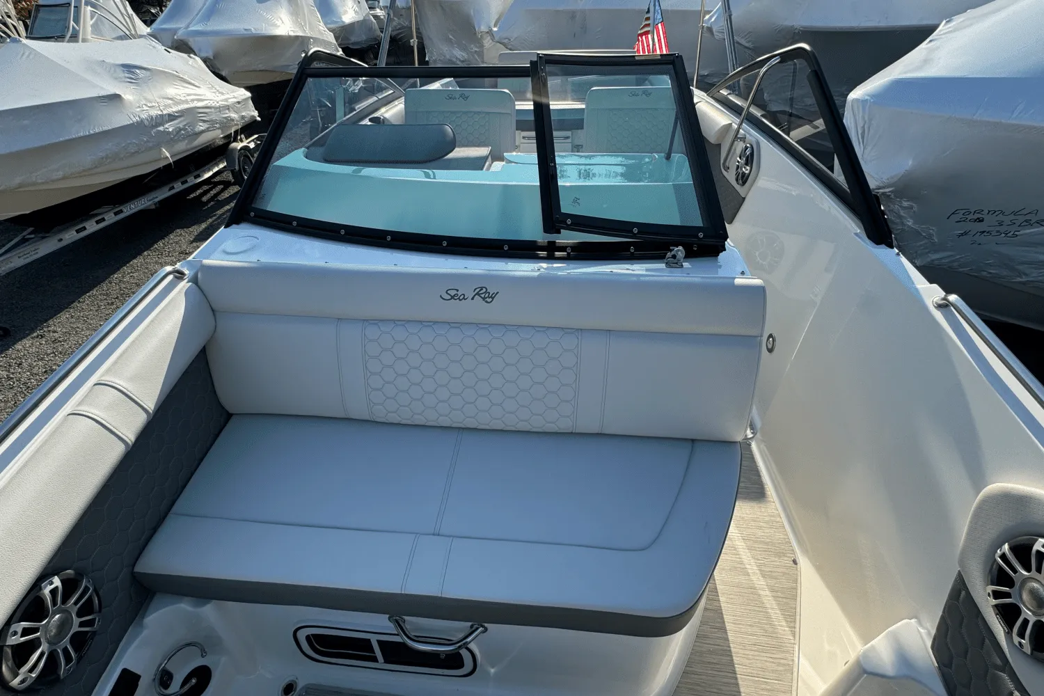 2025 Sea Ray SDX 250 Outboard Image Thumbnail #48