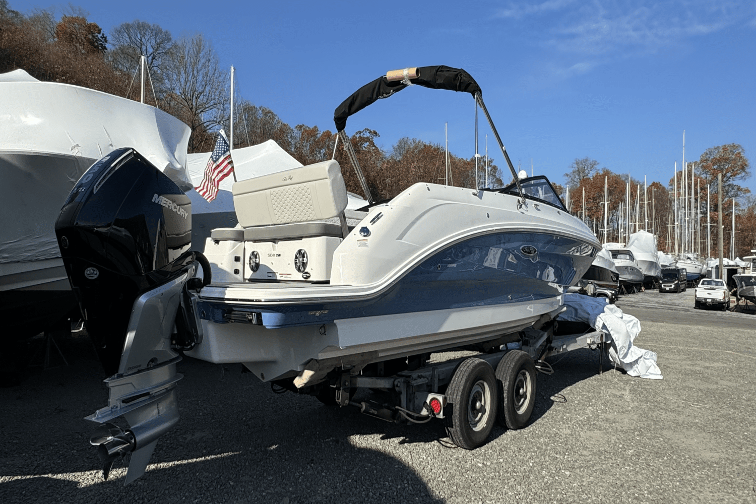 2025 Sea Ray SDX 250 Outboard Image Thumbnail #2