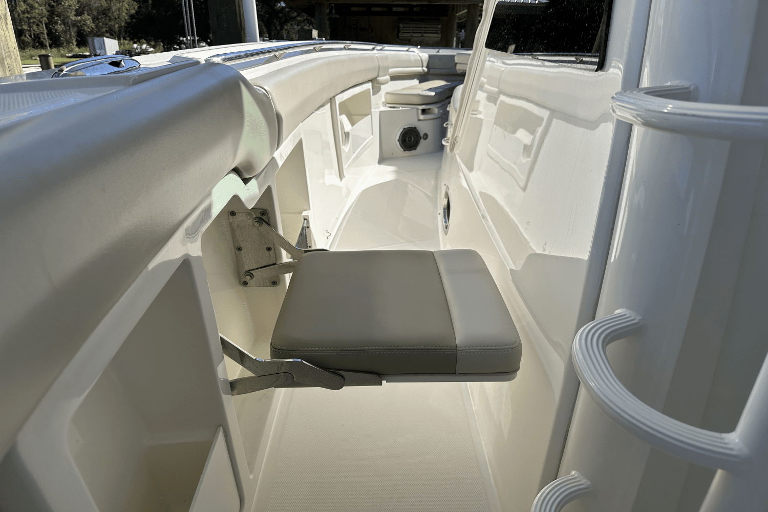 2018 Boston Whaler 380 OUTRAGE Image Thumbnail #32