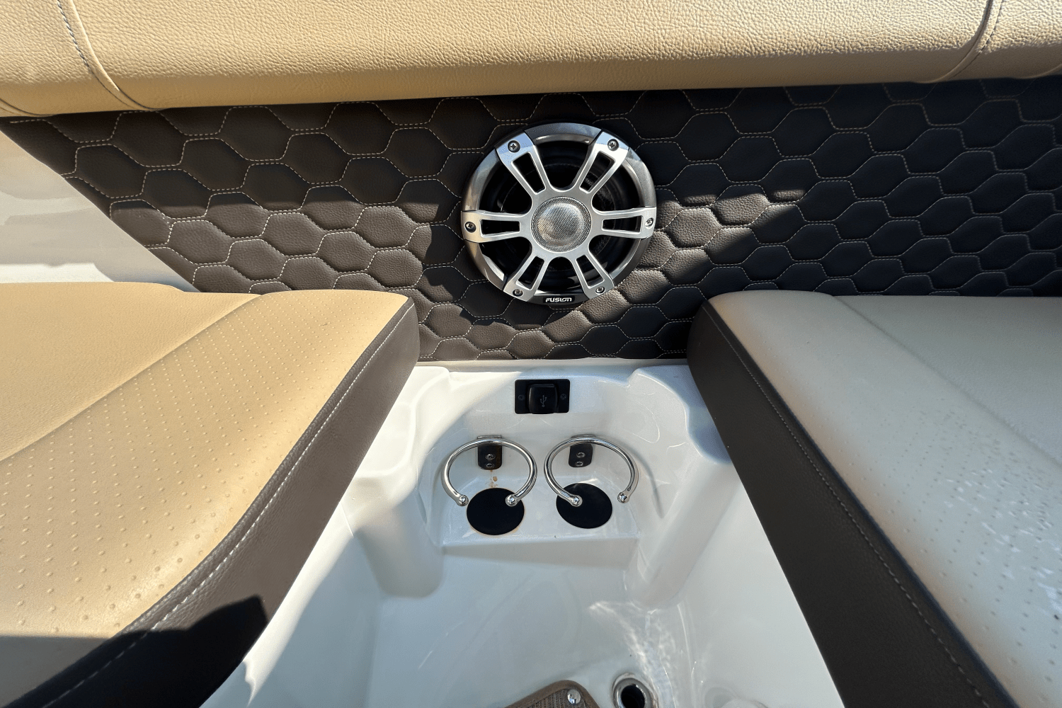 2025 Sea Ray SDX 250 Outboard Image Thumbnail #19