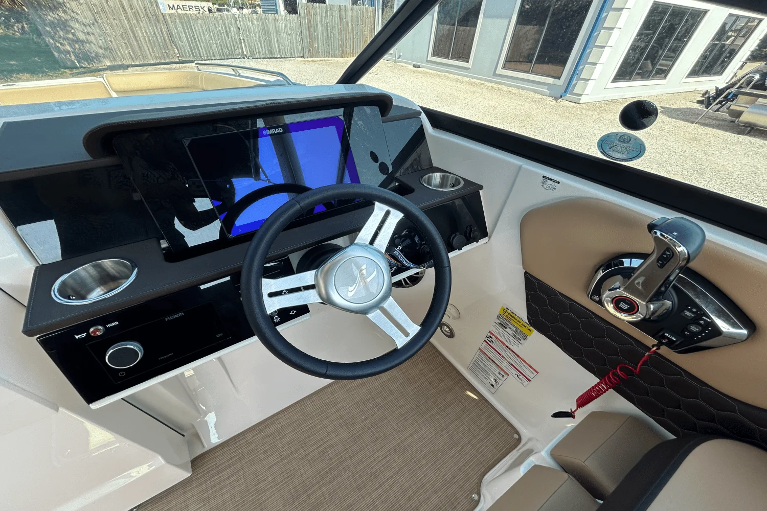 2025 Sea Ray SDX 250 Outboard Image Thumbnail #11