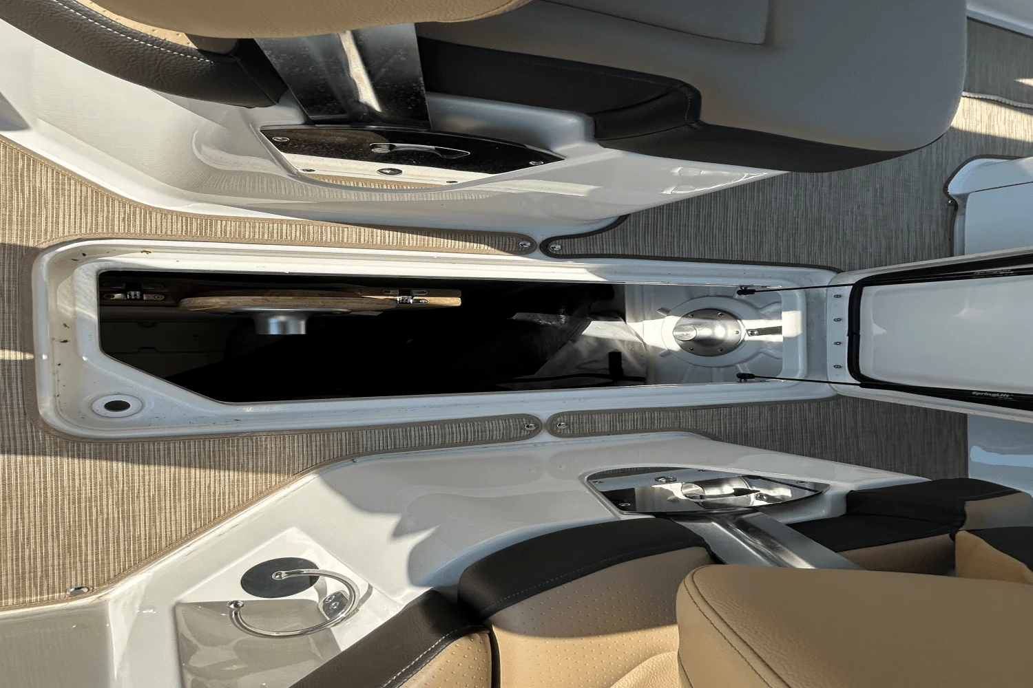 2025 Sea Ray SDX 250 Outboard Image Thumbnail #22